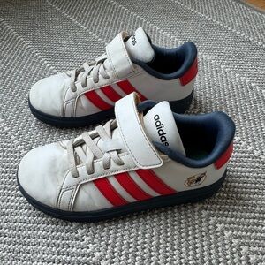 Adidas Disney Toddler Boy Grand Court Velcro Sneakers- Donald Duck- Size 12